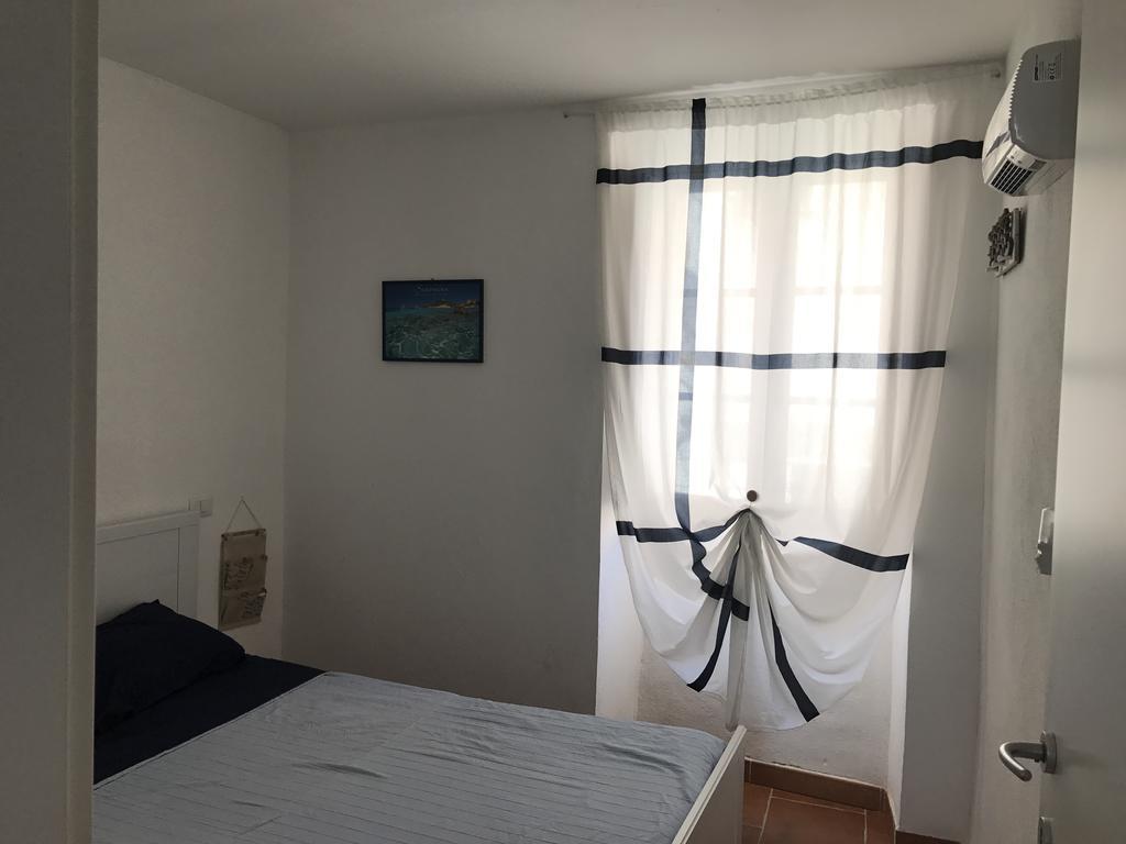 H24 Vacanze Lägenhet Villanova Monteleone Exteriör bild